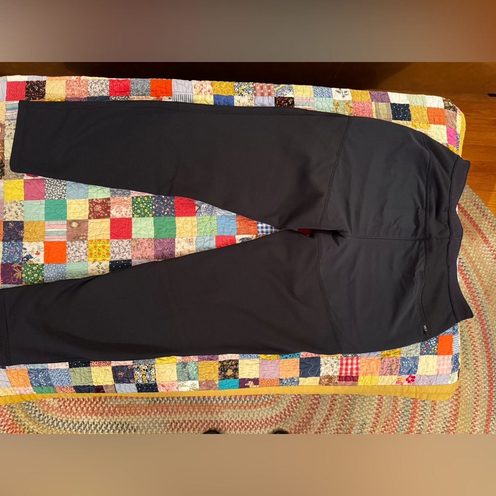 Mountain Hardware Pants - Size Large - image 3